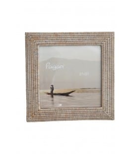 Zoom XL. Photo frame in white ceruse rattan