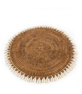 Set de table en raphia naturel et coquillages